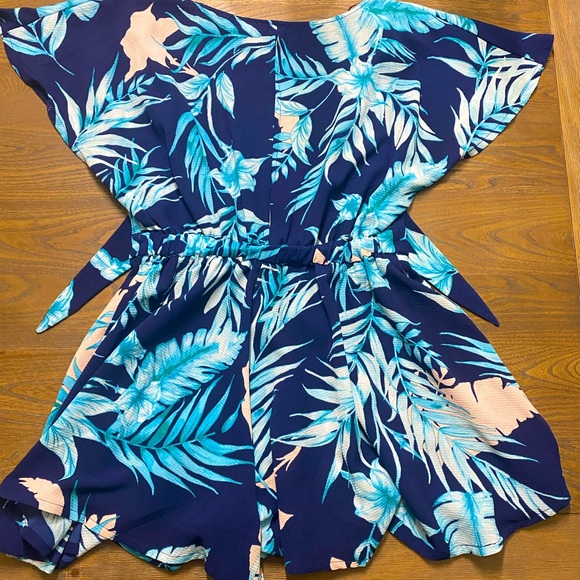 Women’s Tropical Romper - Picture 3 of 4